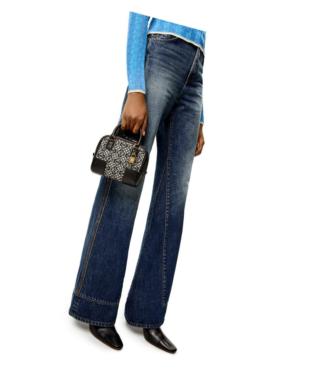 Loewe Amazona 16 Square bag in Anagram jacquard and calfskin Azul Marino Negros | MGVRZ-7568