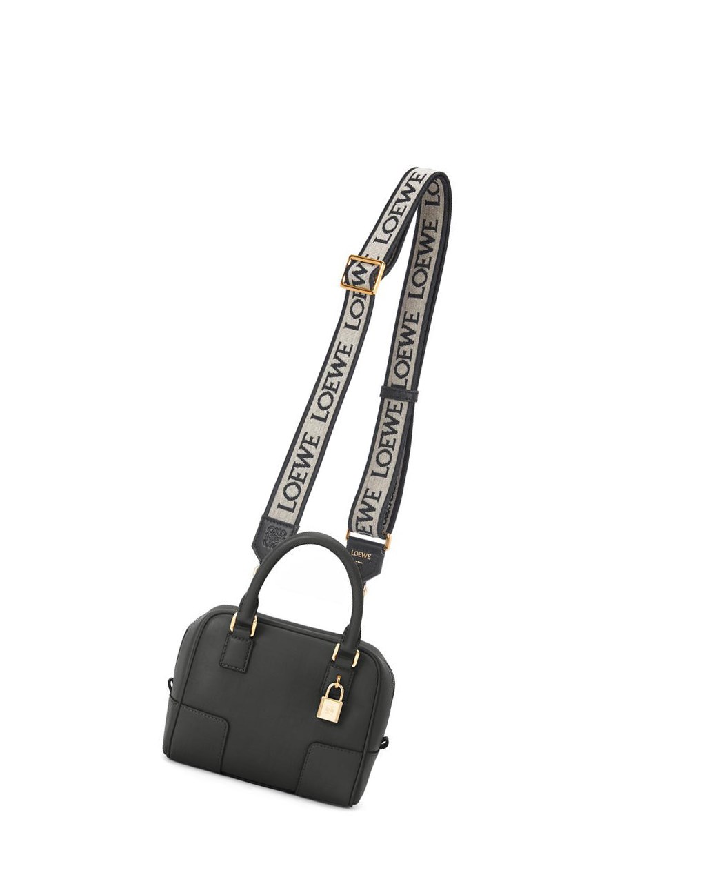 Loewe Amazona 16 Square bag in nappa calfskin Negros | ERMTJ-2056