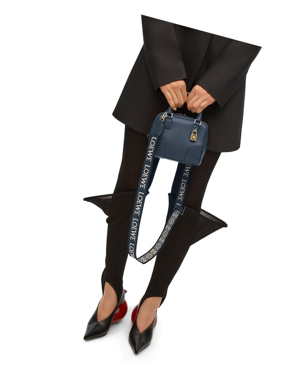 Loewe Amazona 16 Square bag in nappa calfskin Azules | FATDB-9263