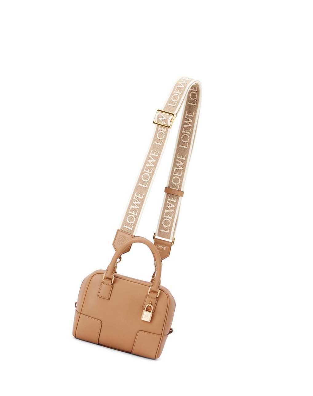Loewe Amazona 16 Square bag in nappa calfskin Warm Desert | KTXJN-6372