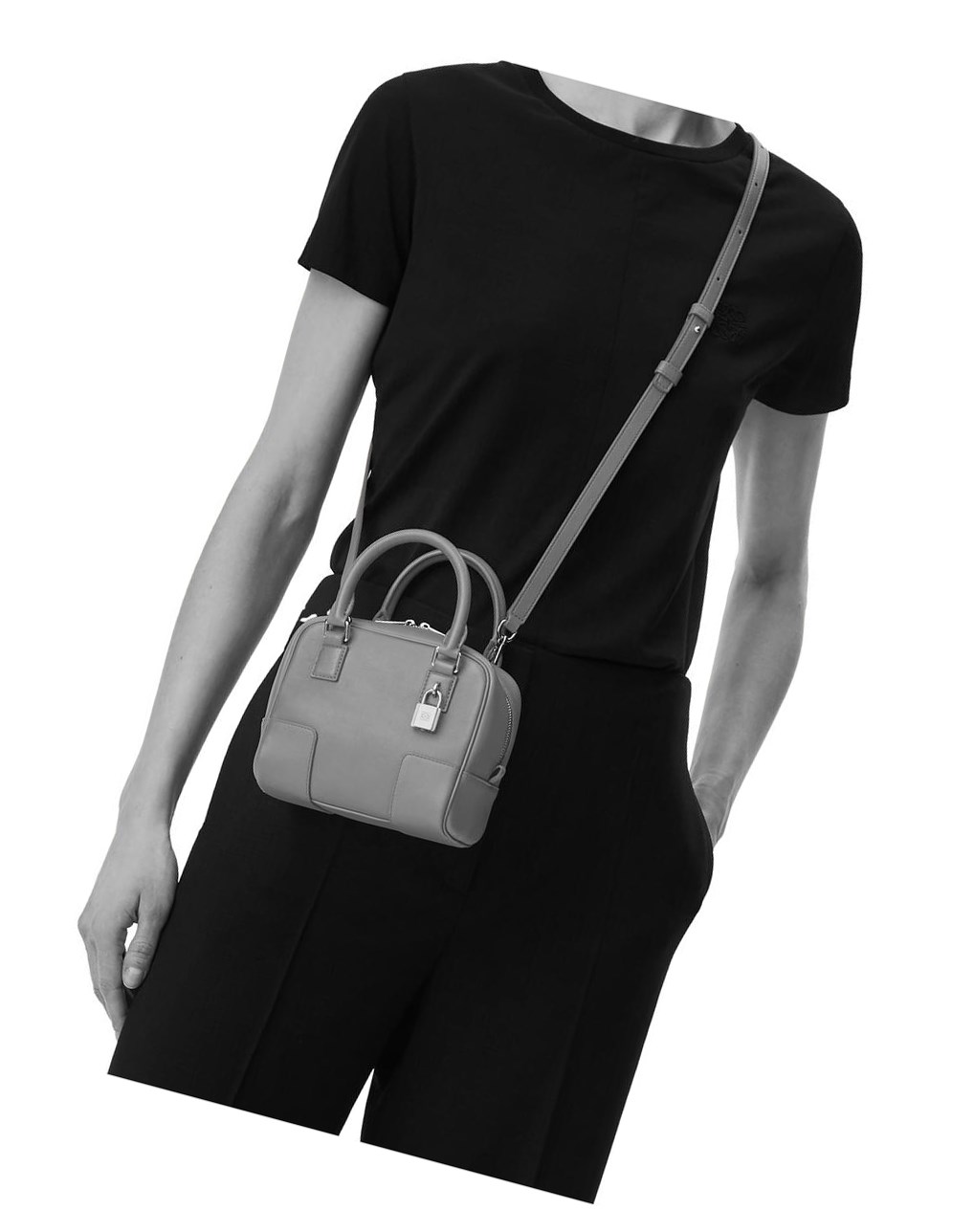 Loewe Amazona 16 Square bag in nappa calfskin Verdes | OFRCX-6287