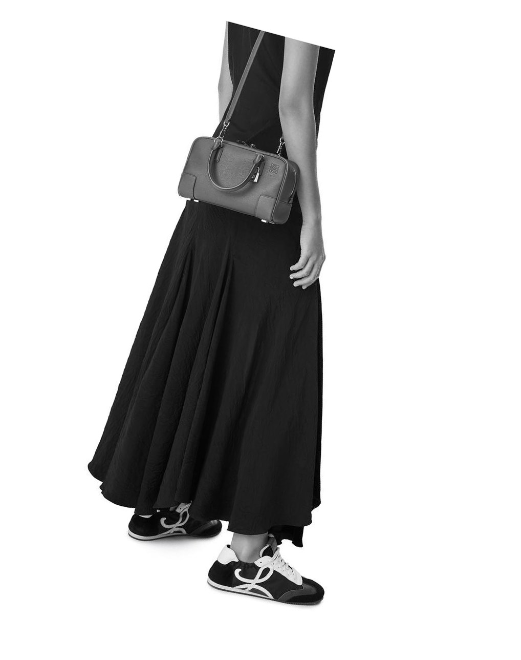 Loewe Amazona 23 bag in soft grained calfskin Blancos | YRLOG-9124