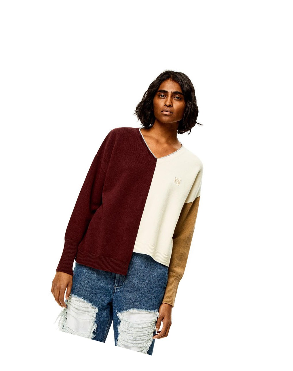 Loewe Anagram Asymmetric sweater in wool Vino Creme | UYCEB-5391