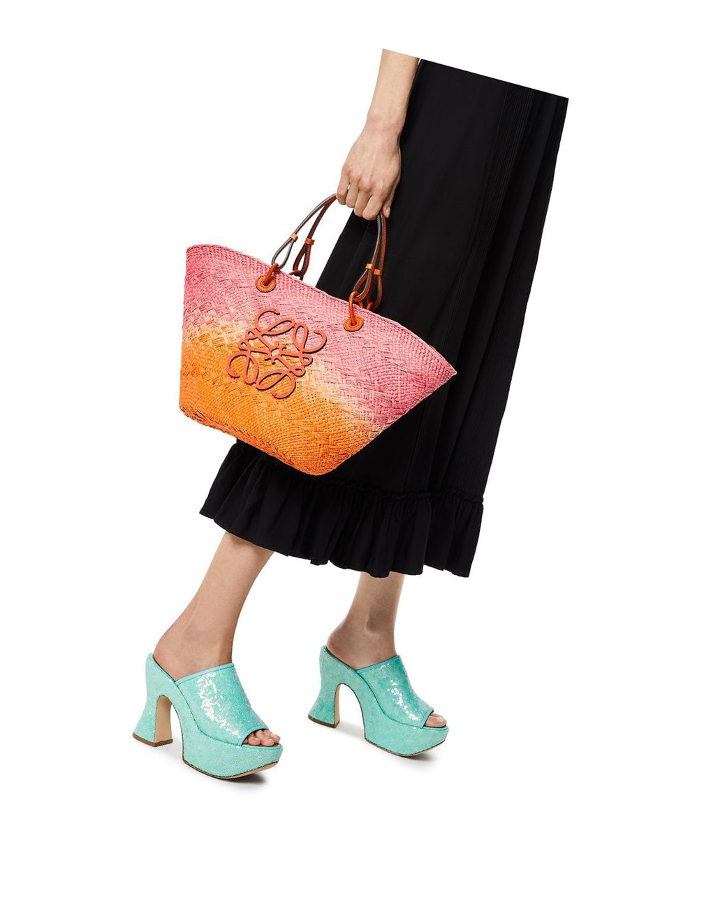Loewe Anagram Basket bag in iraca palm and calfskin Rosas Naranjas | IAKYN-2478