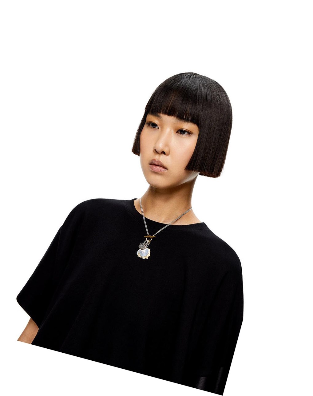 Loewe Anagram charm in sterling silver Plateados | VGBTW-2180