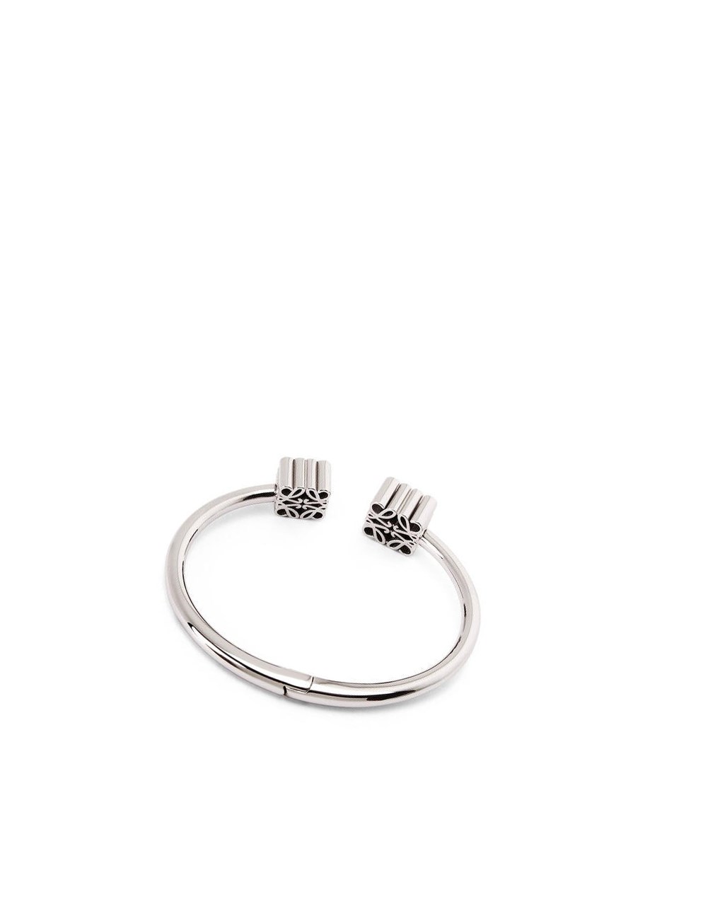 Loewe Anagram cuff in sterling silver Plateados | VNUTH-6732