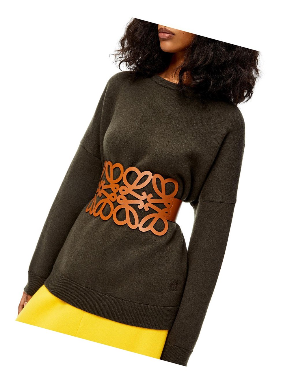 Loewe Anagram cut out belt in calfskin Tan | IADEJ-5607
