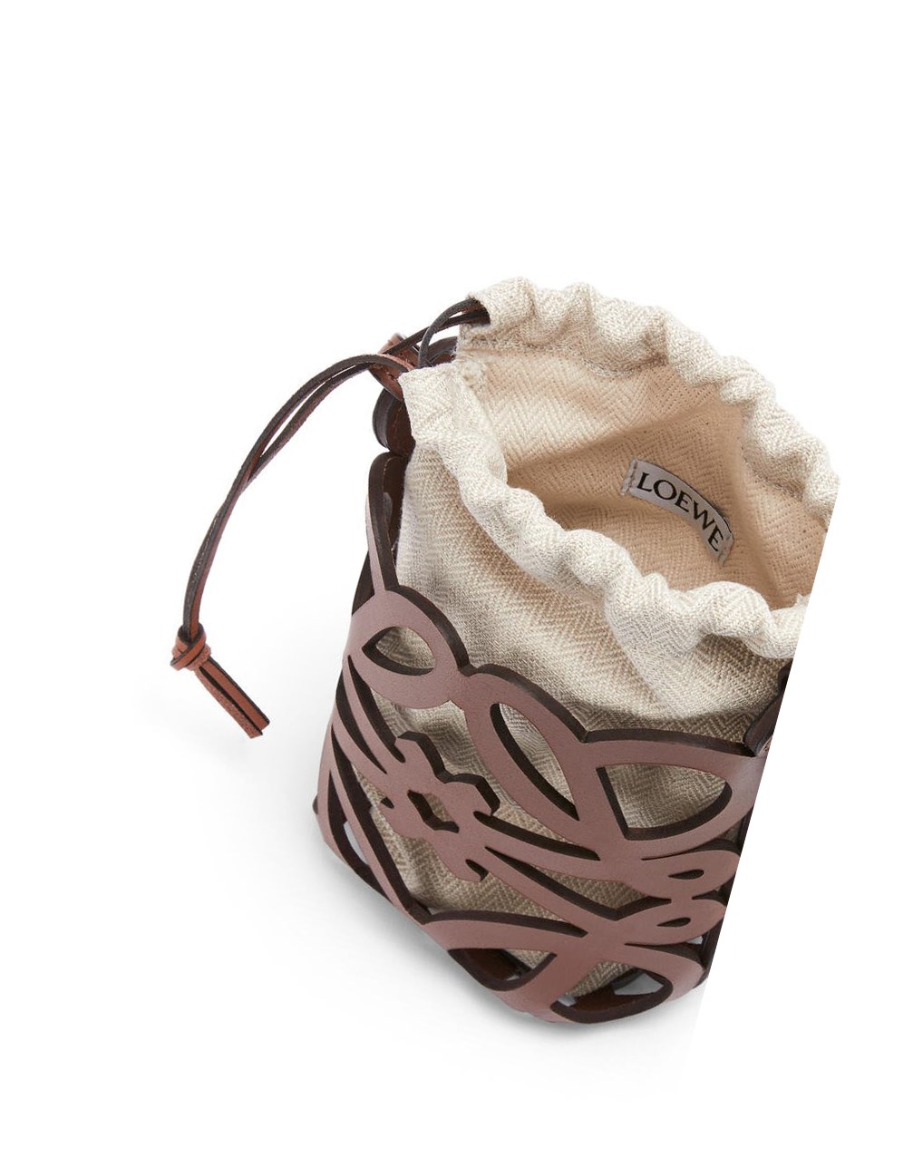Loewe Anagram cut-out pocket in classic calfskin and canvas Tan / Ecru | CNDBF-7043