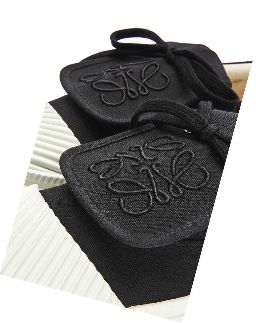 Loewe Anagram flap sneaker in canvas Negros | GWZSV-1527