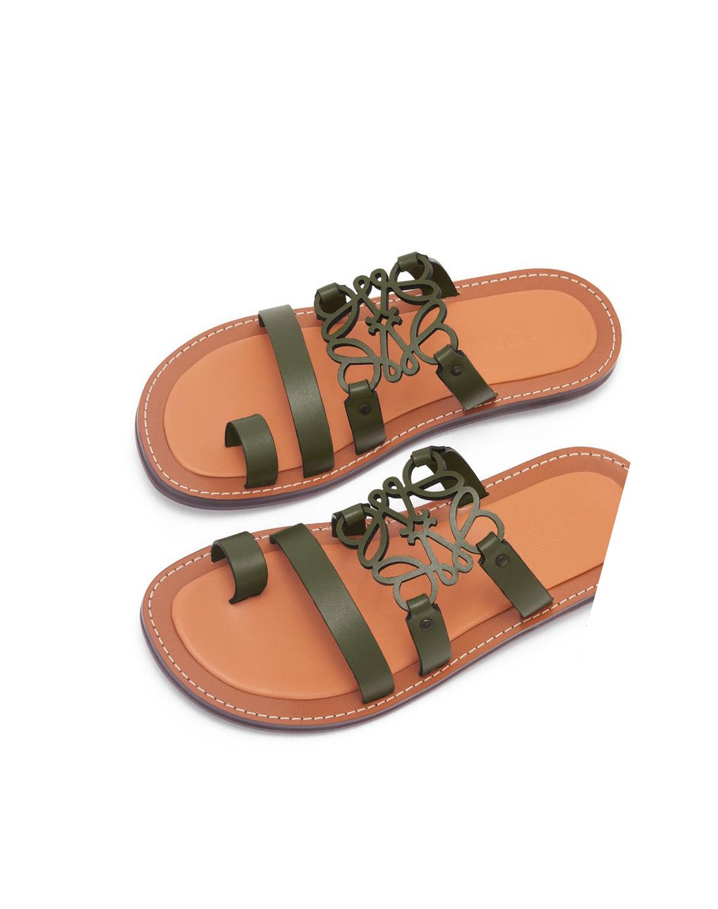 Loewe Anagram mule in calfskin Verdes Oscuro | LUNHB-4785