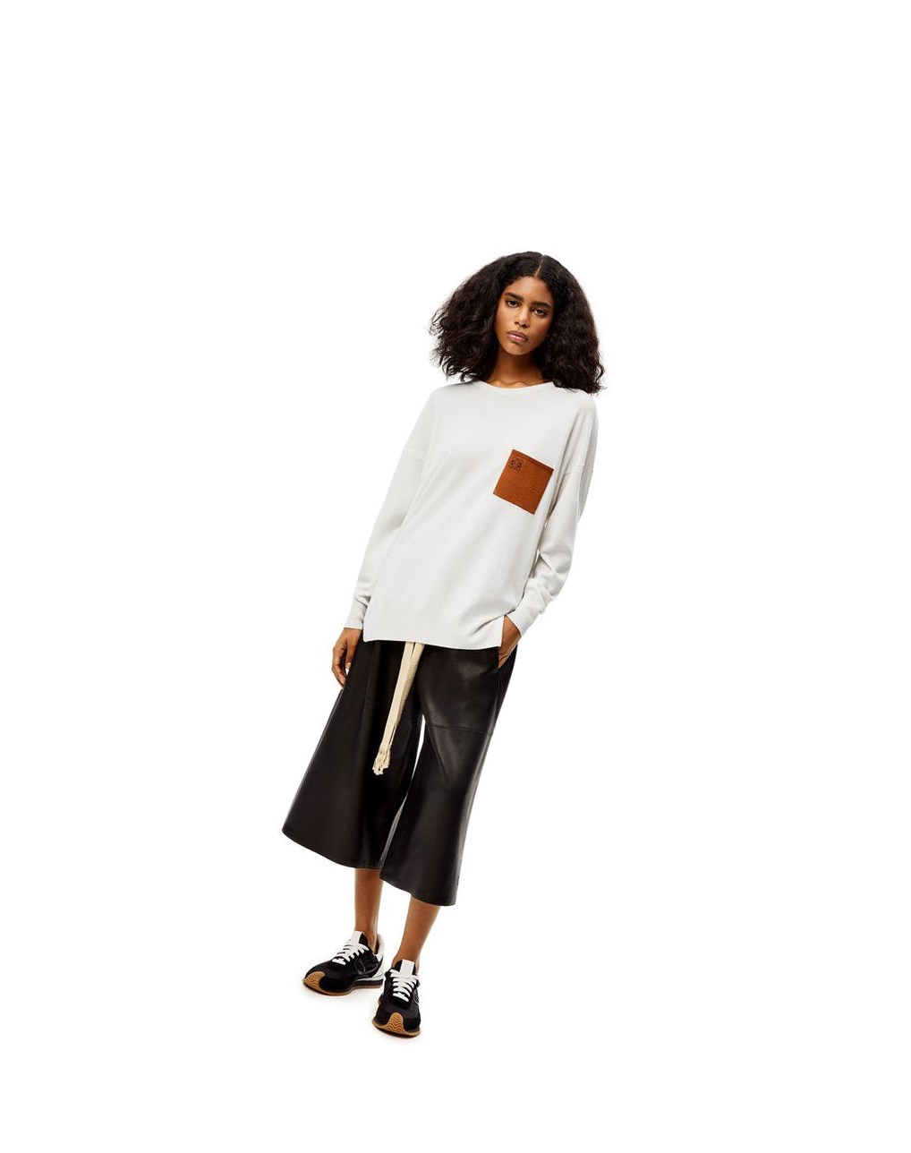 Loewe Anagram pocket sweater in wool Marrom | RXWPS-7124