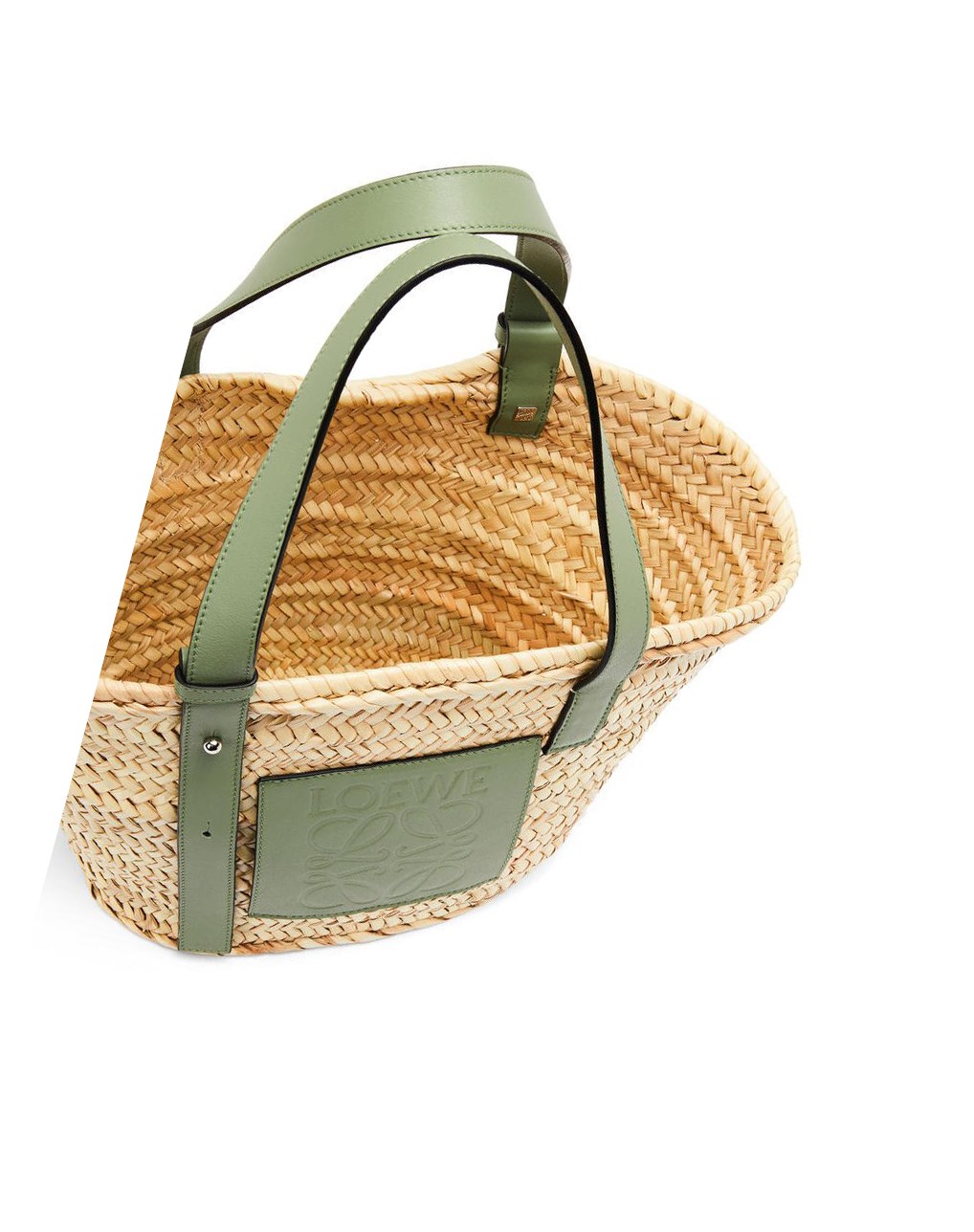 Loewe Basket bag in palm leaf and calfskin Natural / Rosemary | HEKJN-4398