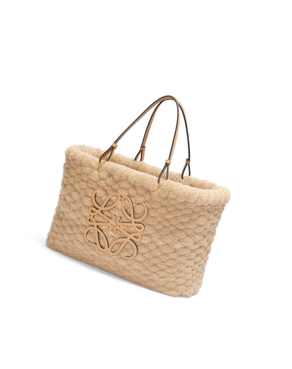Loewe Basket bag in shearling Camel | LUNBZ-0468