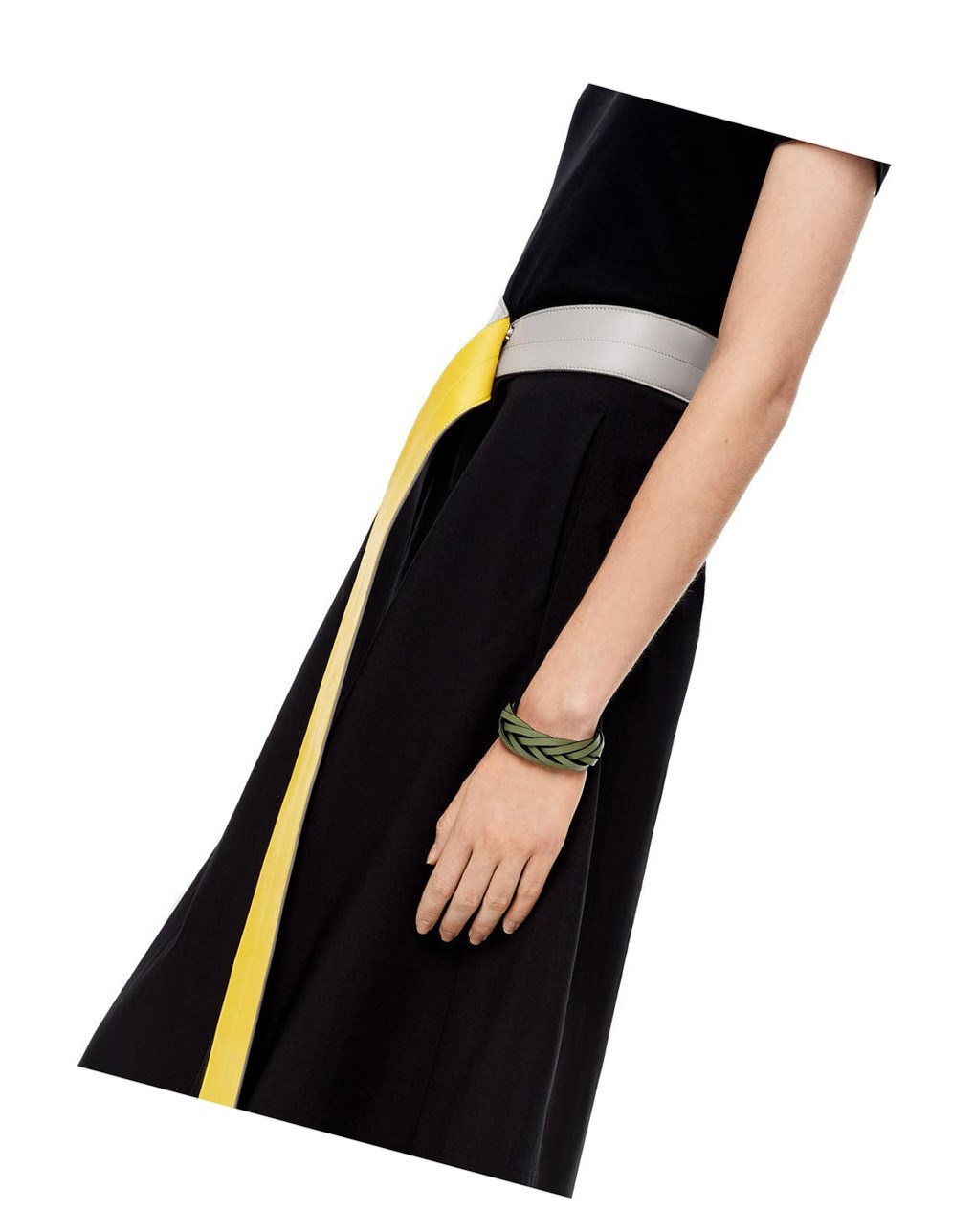 Loewe Braided bangle in classic calfskin Verdes | IOTVW-5021