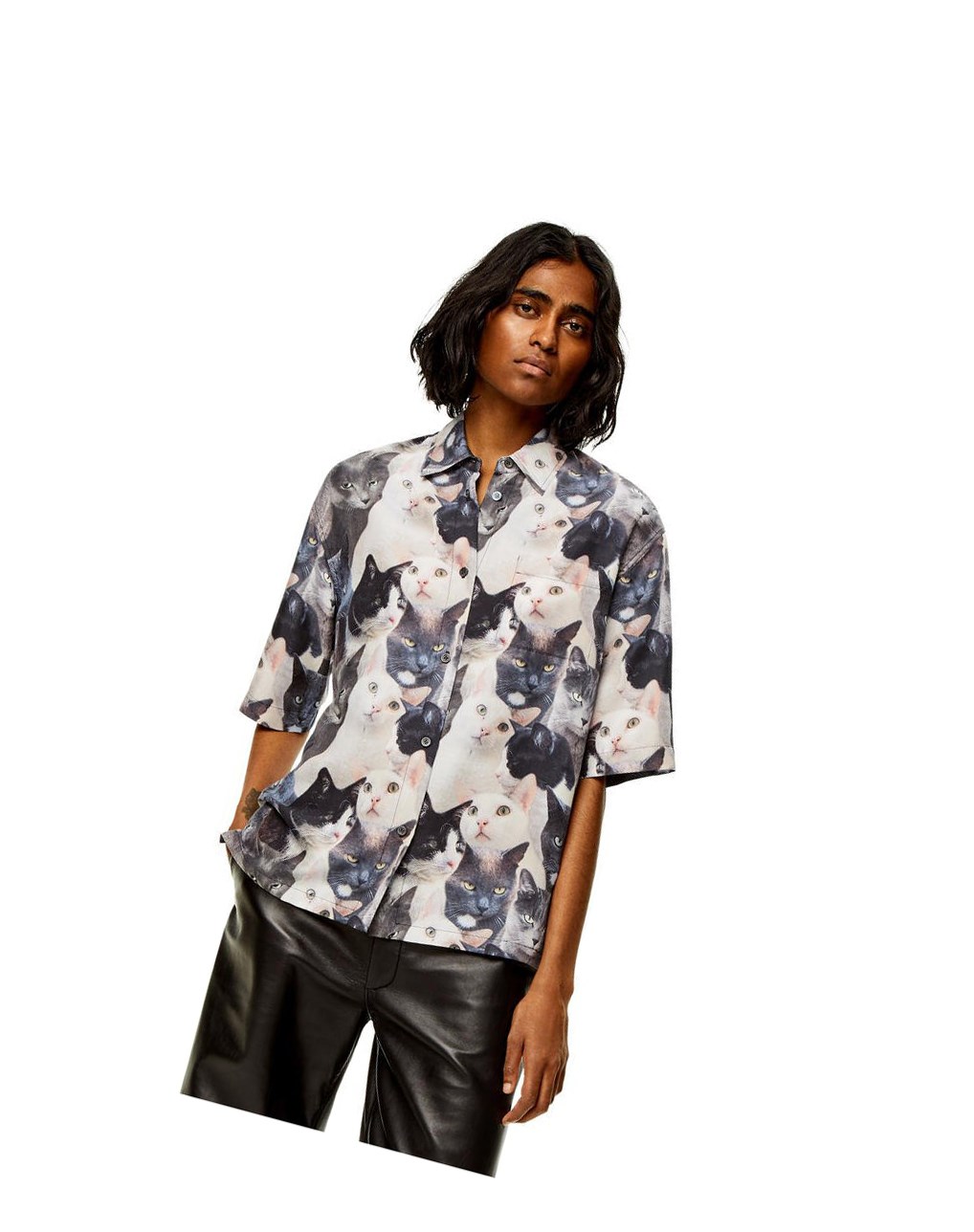 Loewe Cats print shirt in silk Grises Negros | SPXCV-0362