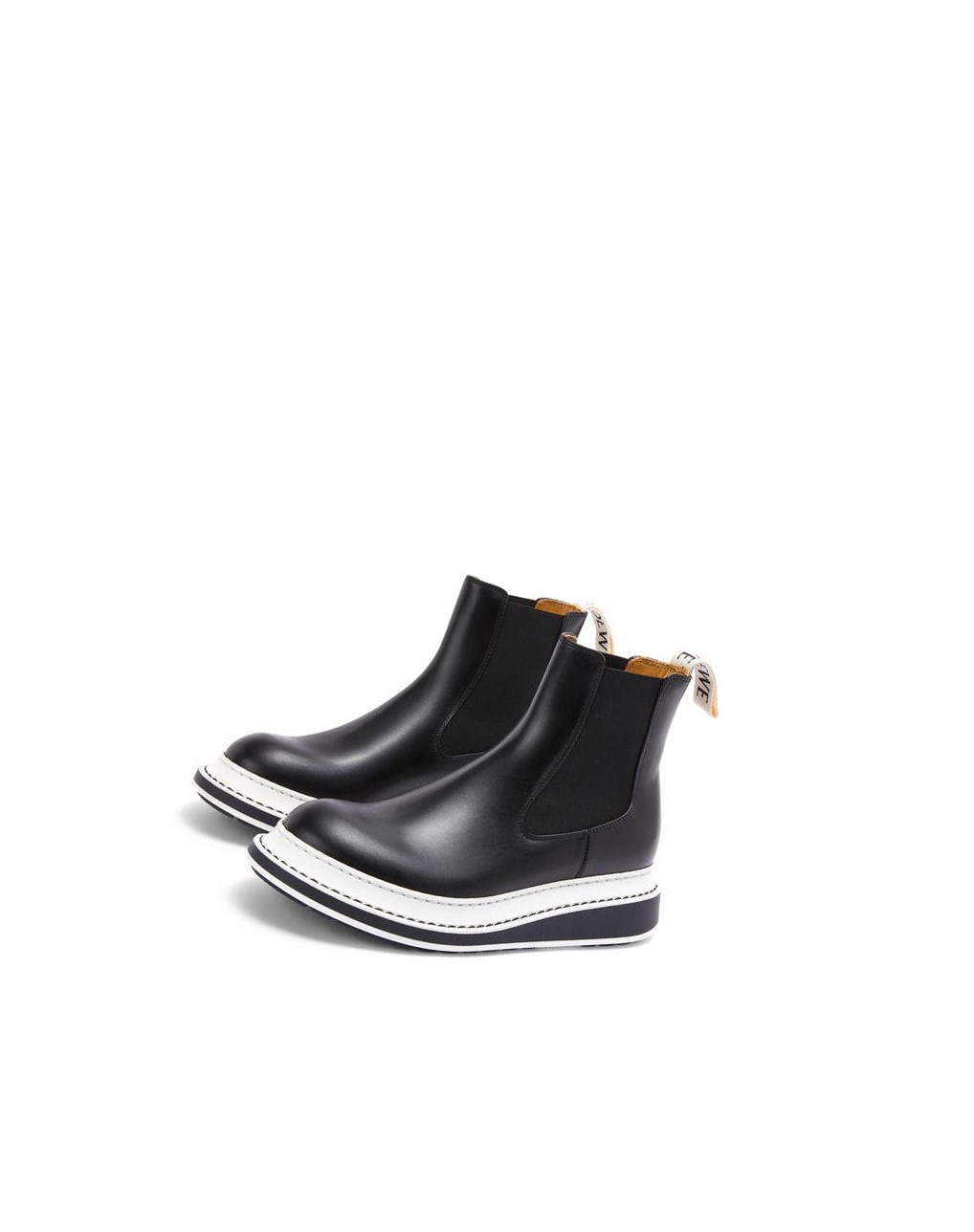 Loewe Chelsea boot in calfskin Negros | OBVCI-0497