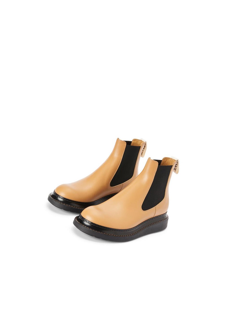 Loewe Chelsea boot in calfskin Warm Desert | YZRTU-6574