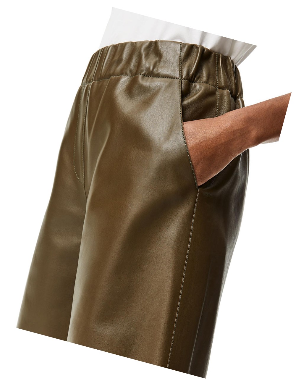 Loewe Cropped elasticated waist trousers in nappa Kaki Verdes | GTRKM-1269