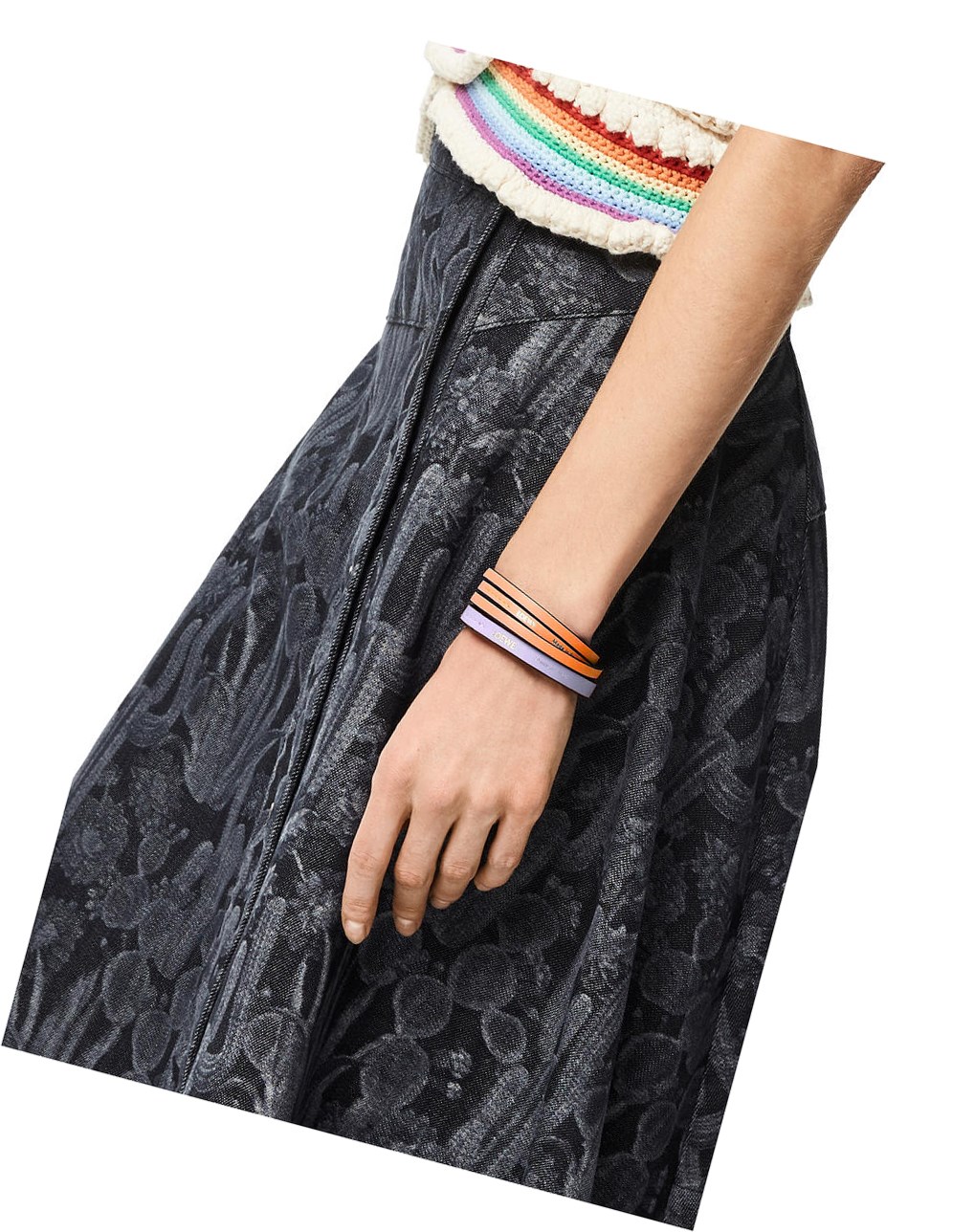 Loewe Double bangle set in classic calfskin Naranjas | FIYUV-0238