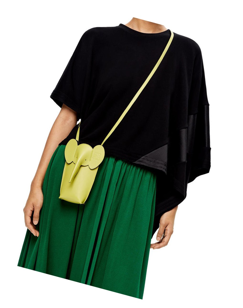 Loewe Elephant Pocket in classic calfskin Amarillos | FXVLO-8704