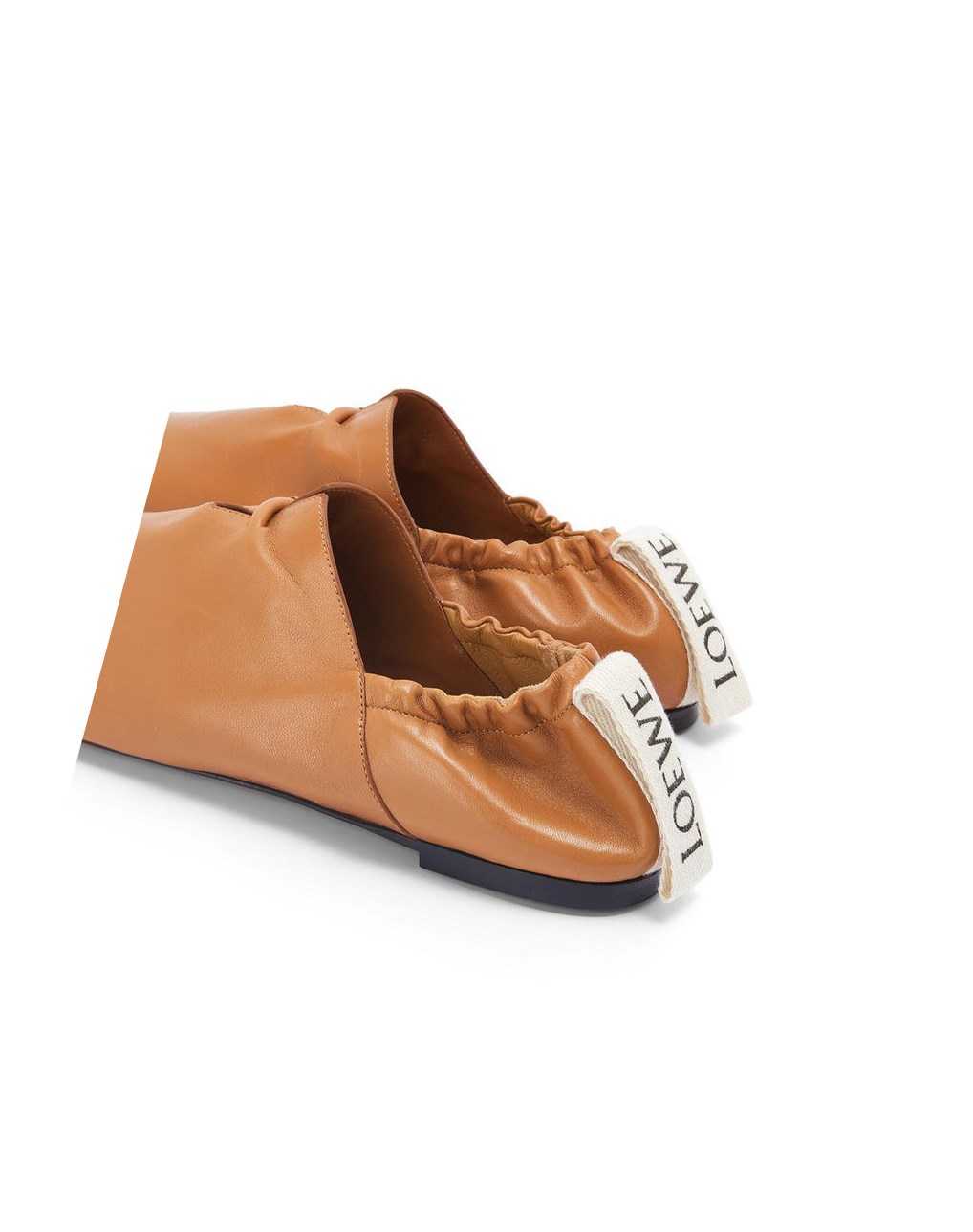 Loewe Flamenco ballerina in calfskin Warm Desert | ZODXL-3964