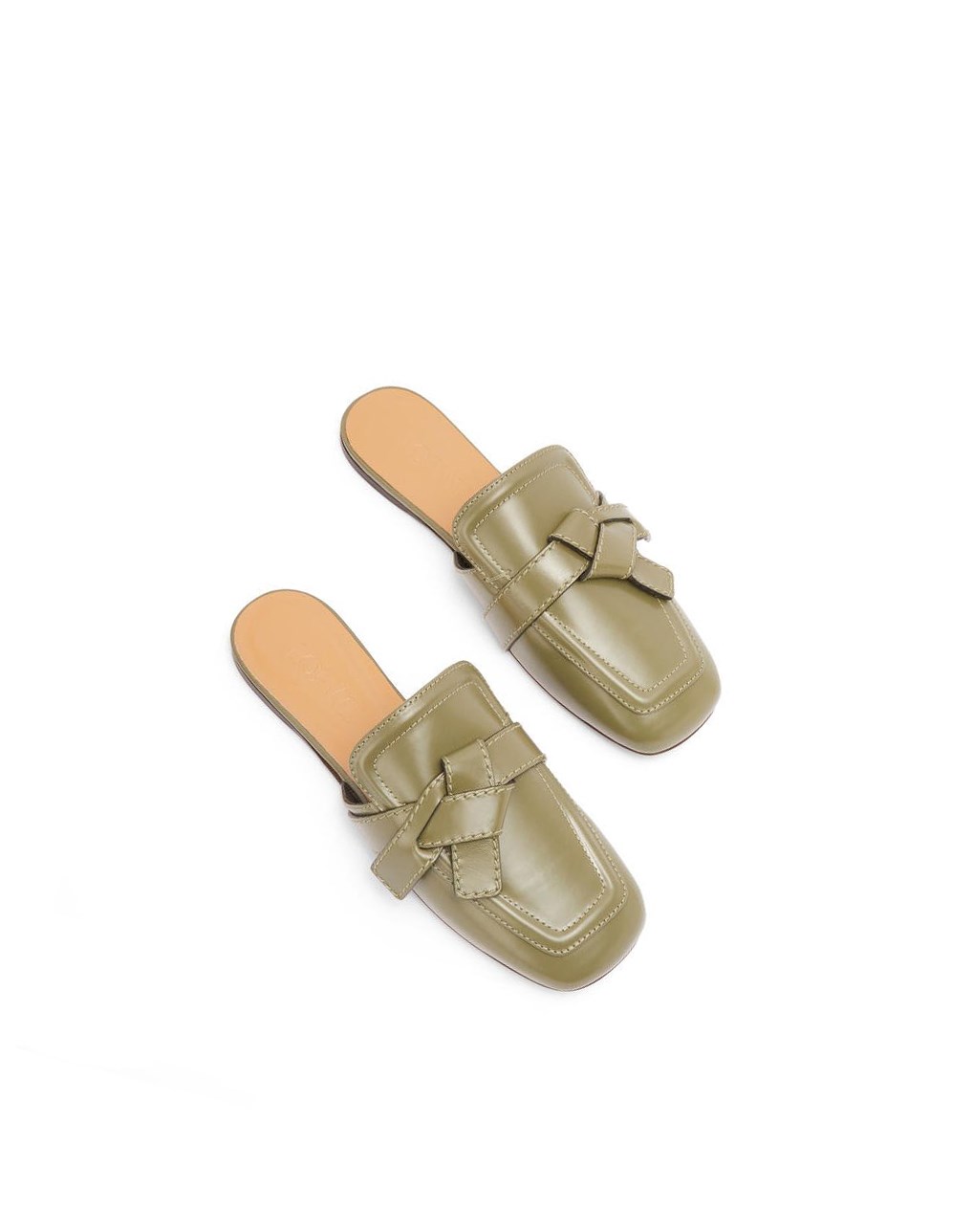 Loewe Gate flat mule in calfskin Verde Oliva Verdes | XHGME-3527