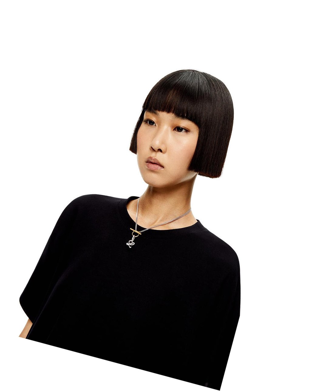 Loewe L charm in sterling silver Plateados | DUWTA-0347
