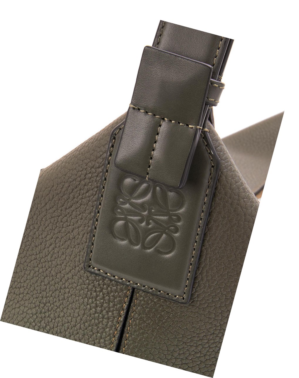 Loewe Large Cubi bag in grained calfskin Kaki Oscuro Verdes | JHRFP-9561