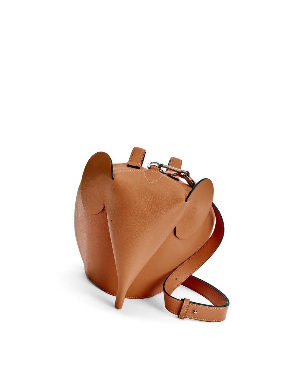 Loewe Large Elephant bag in classic calfskin Tan | YBJUF-3746