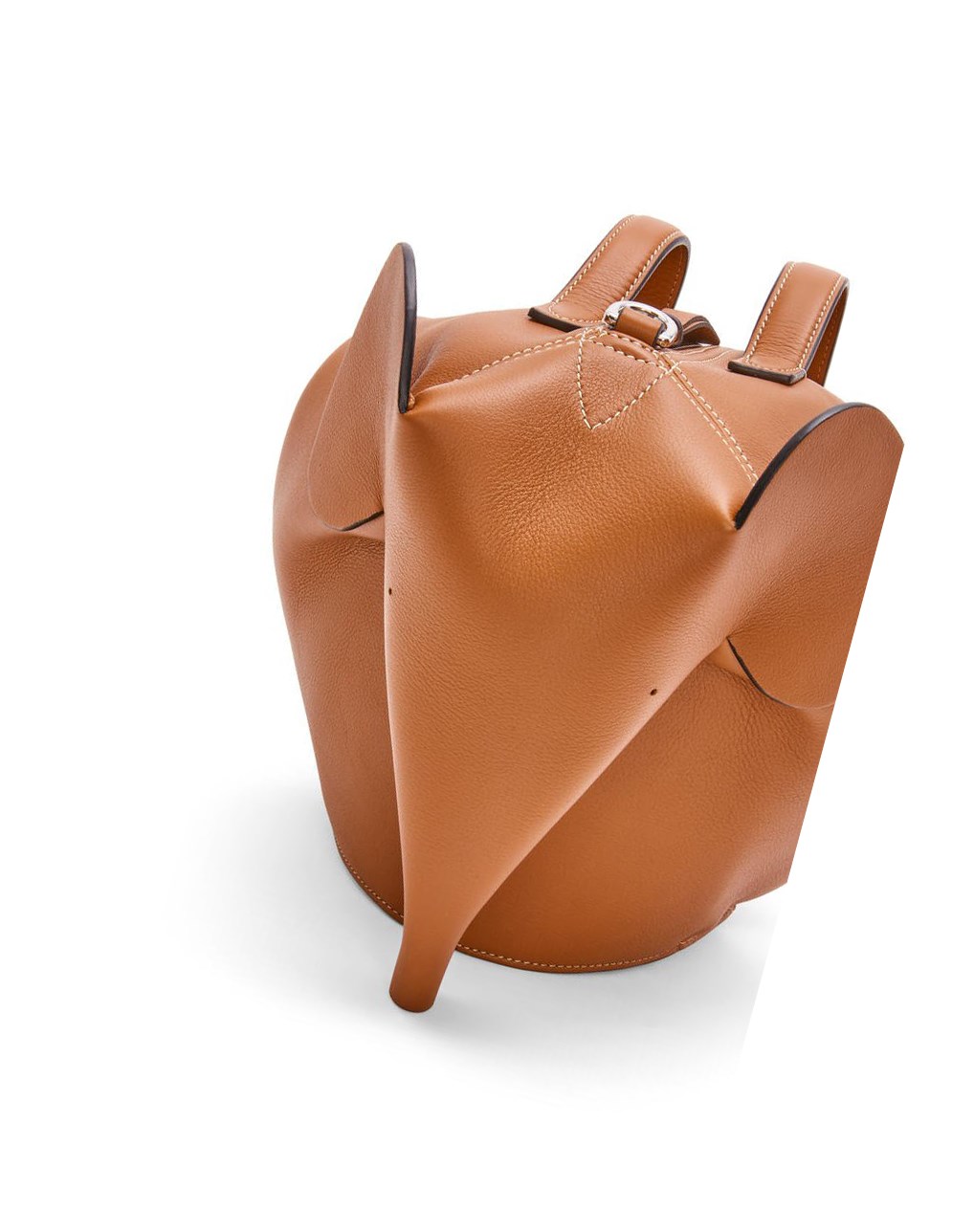 Loewe Large Elephant bag in classic calfskin Tan | YBJUF-3746