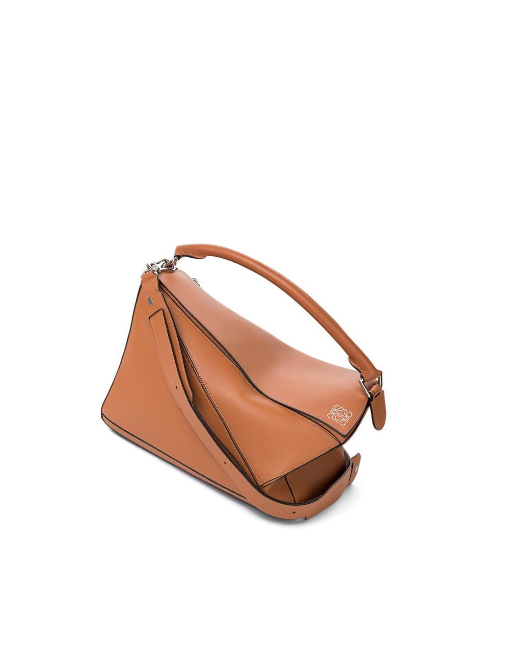 Loewe Large Puzzle bag in classic calfskin Tan | BPTFJ-2756