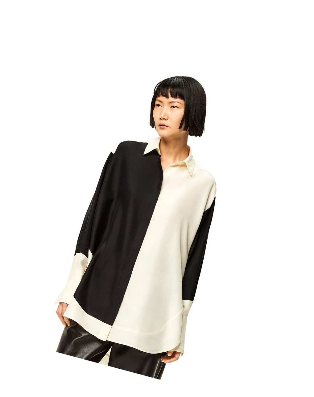 Loewe Long shirt in silk Negros Blancos | IBLVU-2457