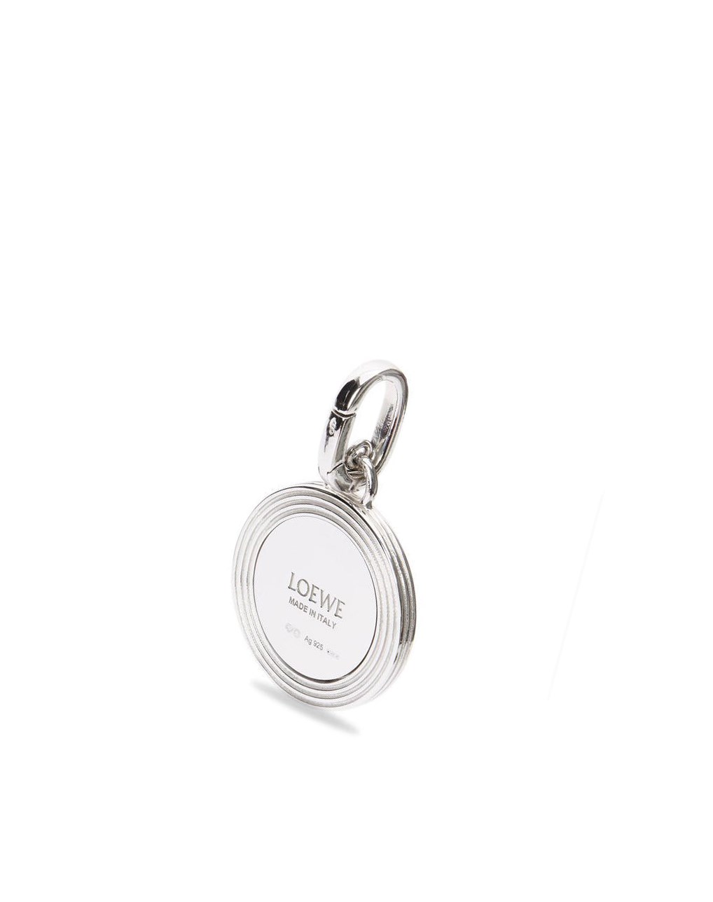 Loewe Medal charm in sterling silver Plateados | VXUDZ-1034