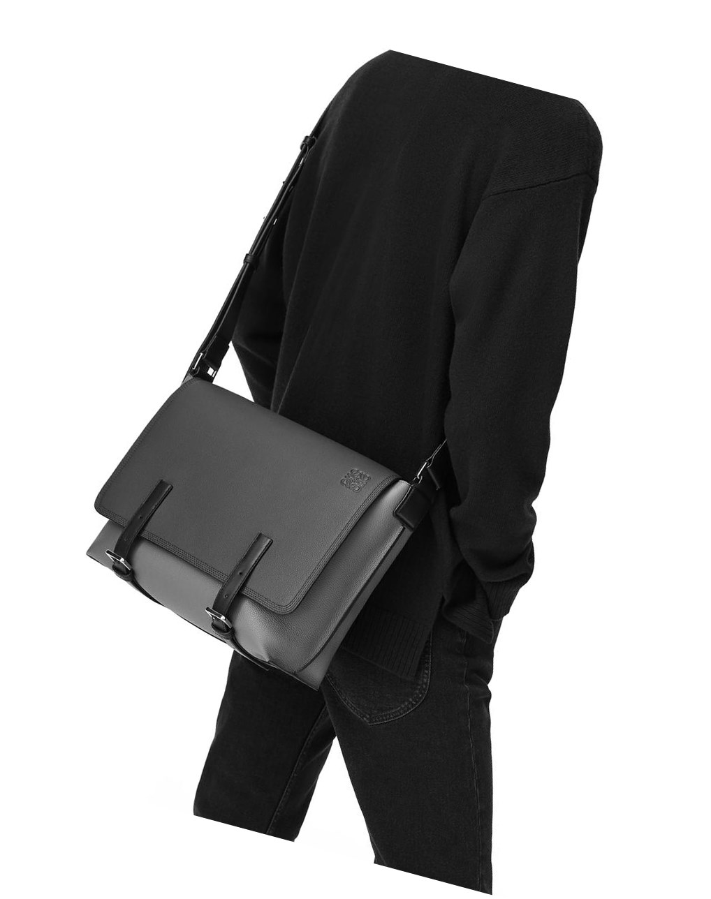 Loewe Military Messenger Bag in soft grained calfskin Ocean | BUFPE-0378