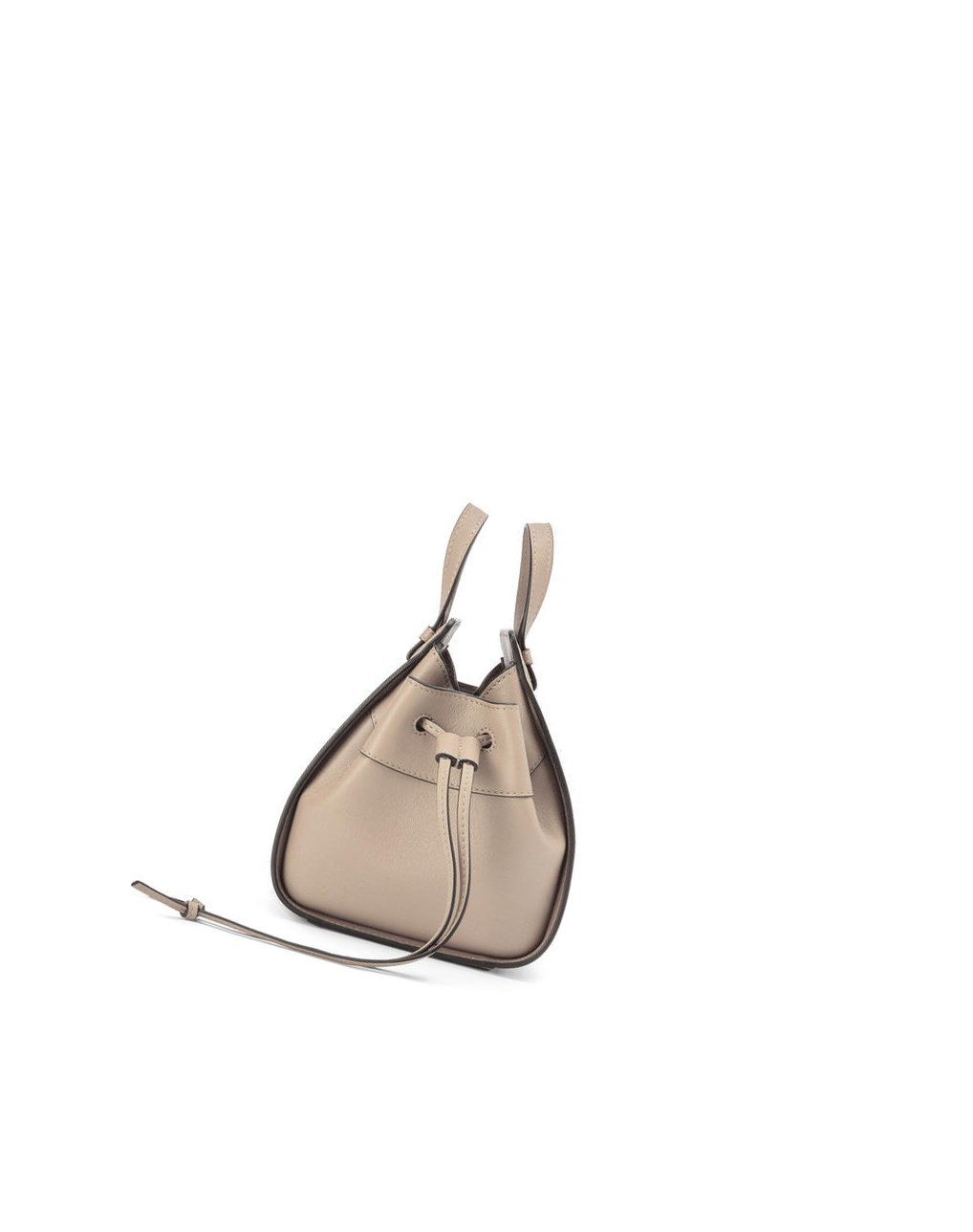 Loewe Mini Hammock drawstring in classic calfskin Sand | ESZAR-8037