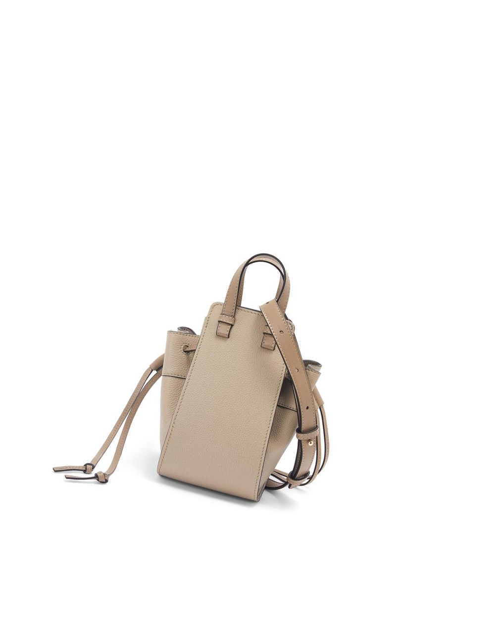 Loewe Mini Hammock drawstring in soft grained calfskin Sand | CMGWR-8103