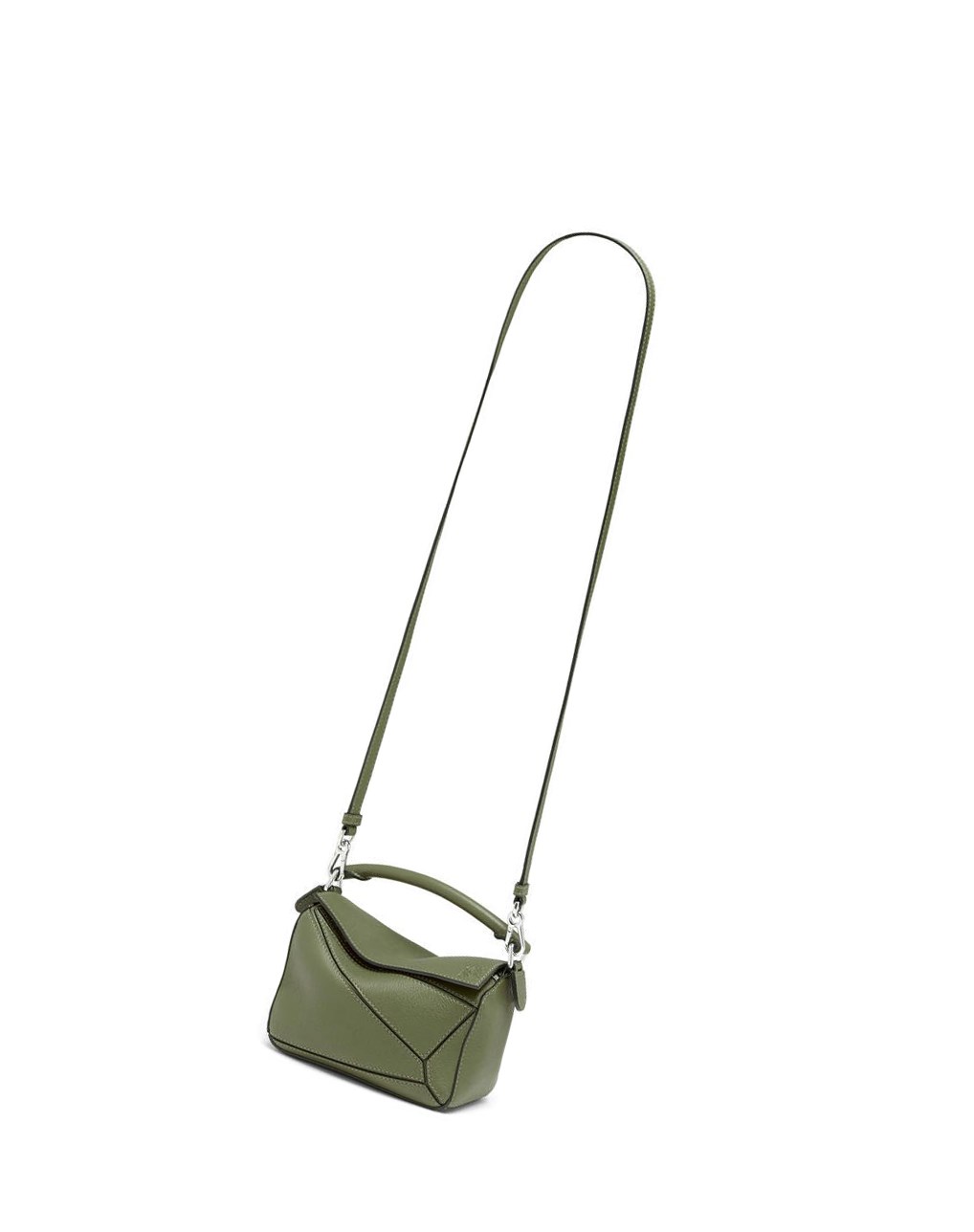 Loewe Mini Puzzle bag in classic calfskin Verdes | XRKIL-9571