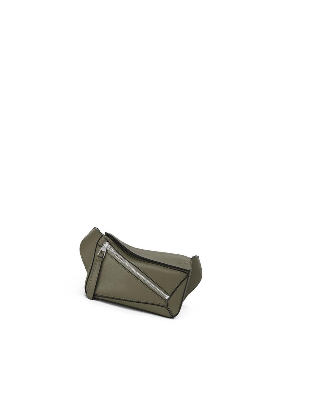 Loewe Mini Puzzle bumbag in classic calfskin Kaki Verdes | TCYPQ-9016
