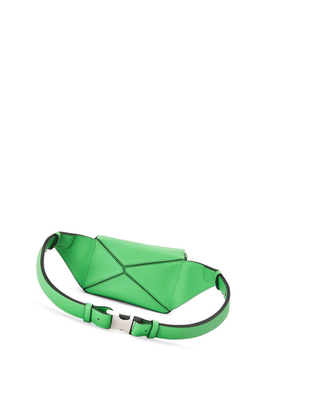 Loewe Mini Puzzle bumbag in classic calfskin Verdes | VTBXE-4159