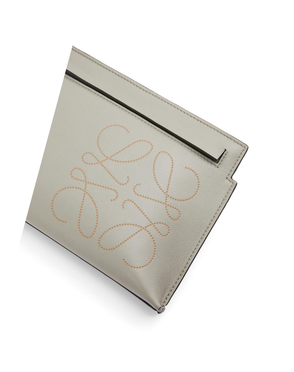 Loewe Mini T Pouch in classic calfskin Verdes Claro Dorados Oscuro | GATCU-7908