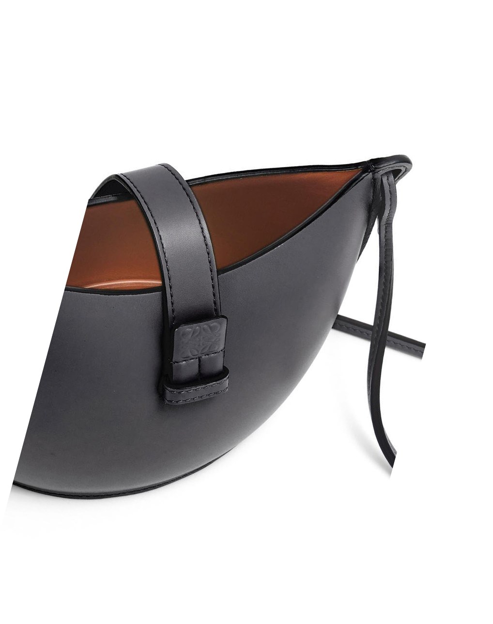 Loewe Moulded Bucket bag in calfskin Negros | DRMVG-6094