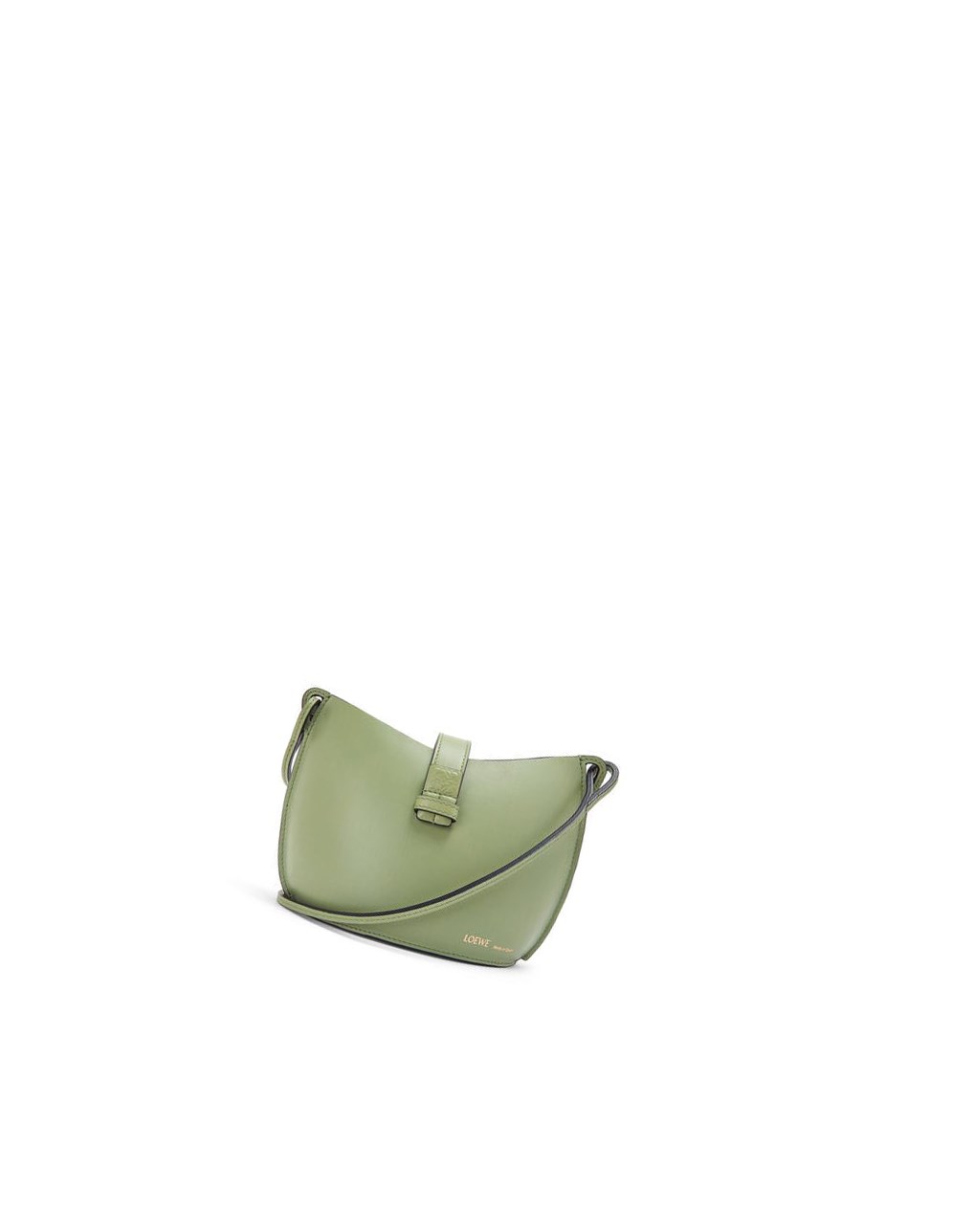 Loewe Moulded Bucket bag in calfskin Rosemary | PZCXM-4217