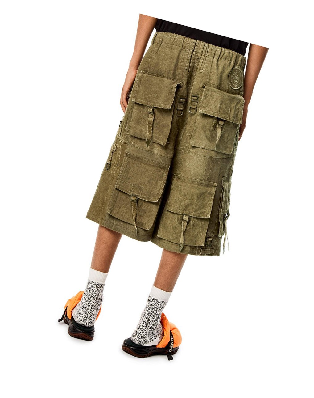 Loewe Multi-pocket bermuda shorts in cotton and linen Verdes | RUXDZ-2609