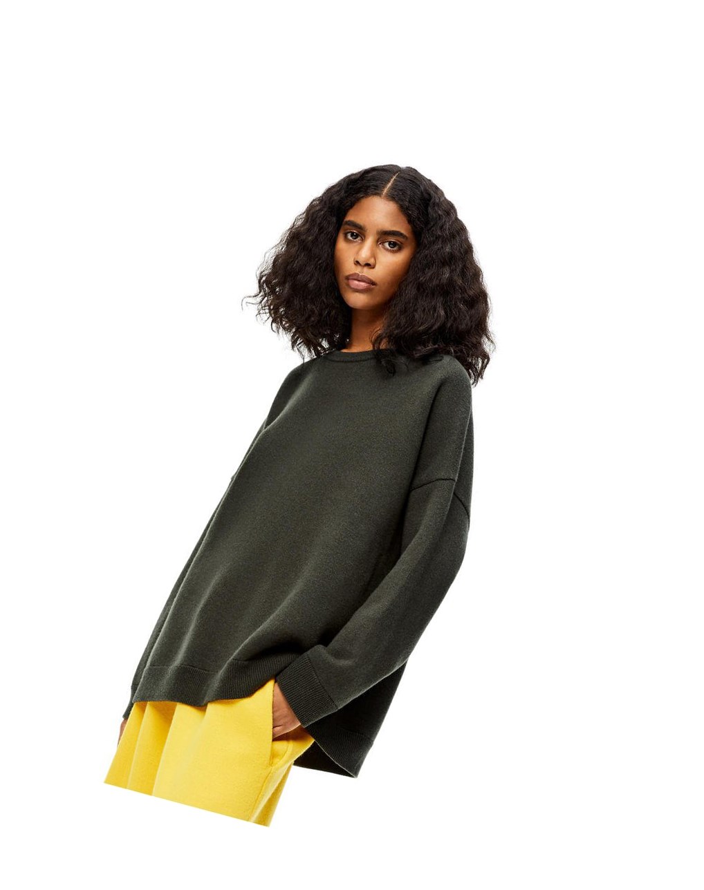 Loewe Oversize crewneck sweater in cashmere Kaki Verdes | TGDPR-1739