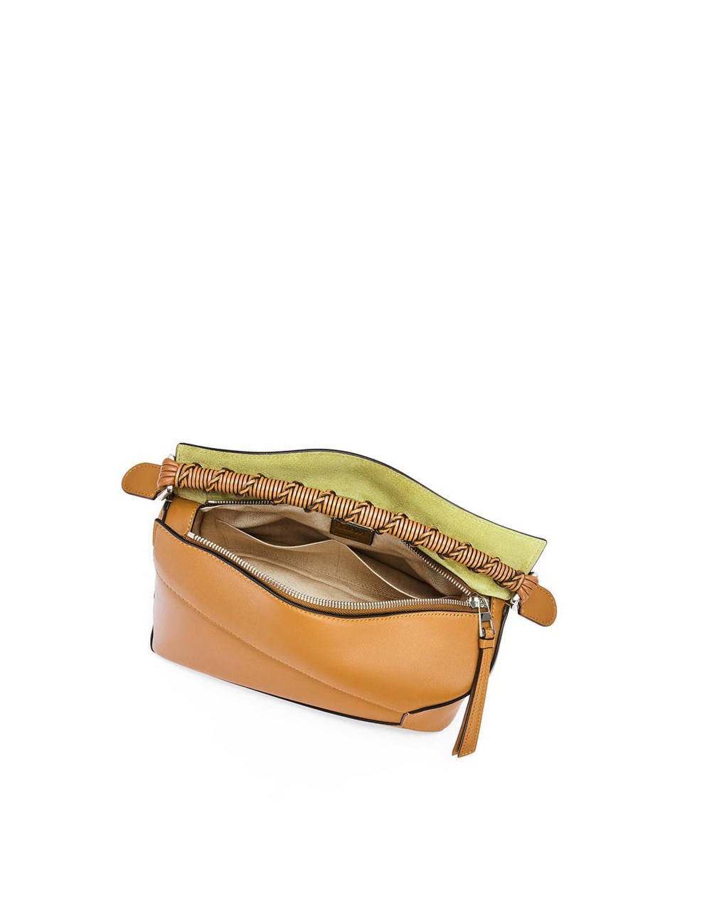 Loewe Puzzle Edge bag in nappa calfskin Warm Desert | KOWMB-4561