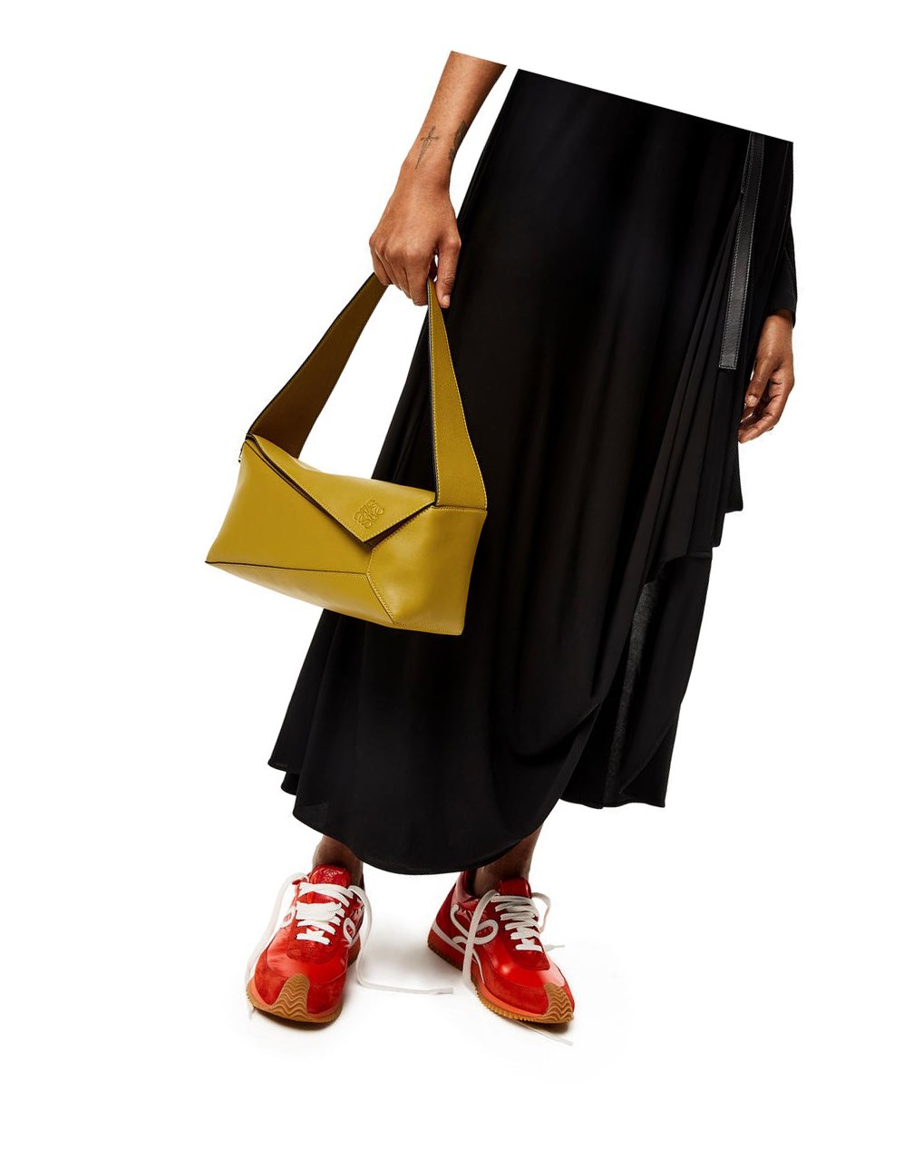 Loewe Puzzle Hobo bag in nappa calfskin Ochre | SGEHJ-1963