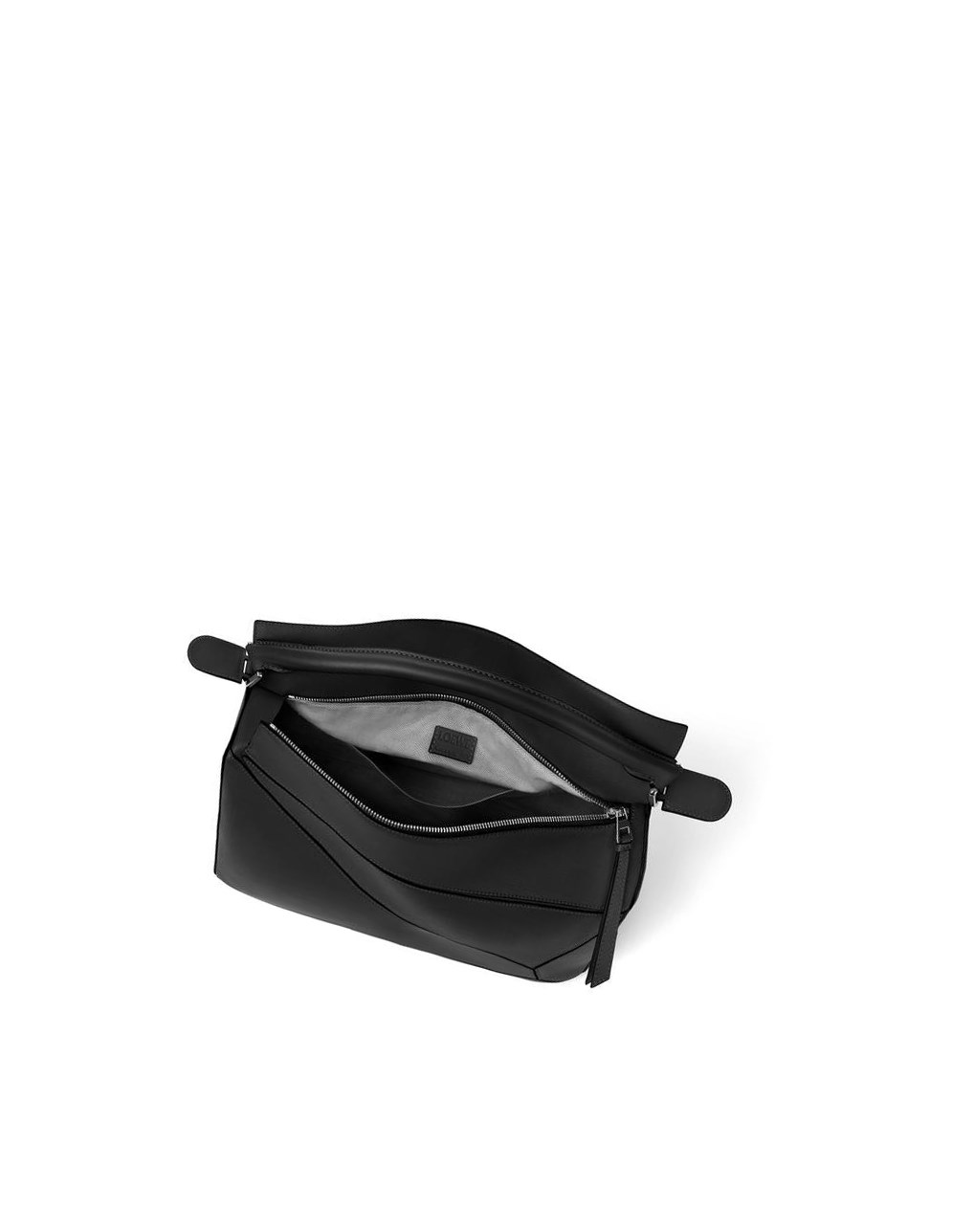 Loewe Puzzle bag in classic calfskin Negros | CSIKW-1427