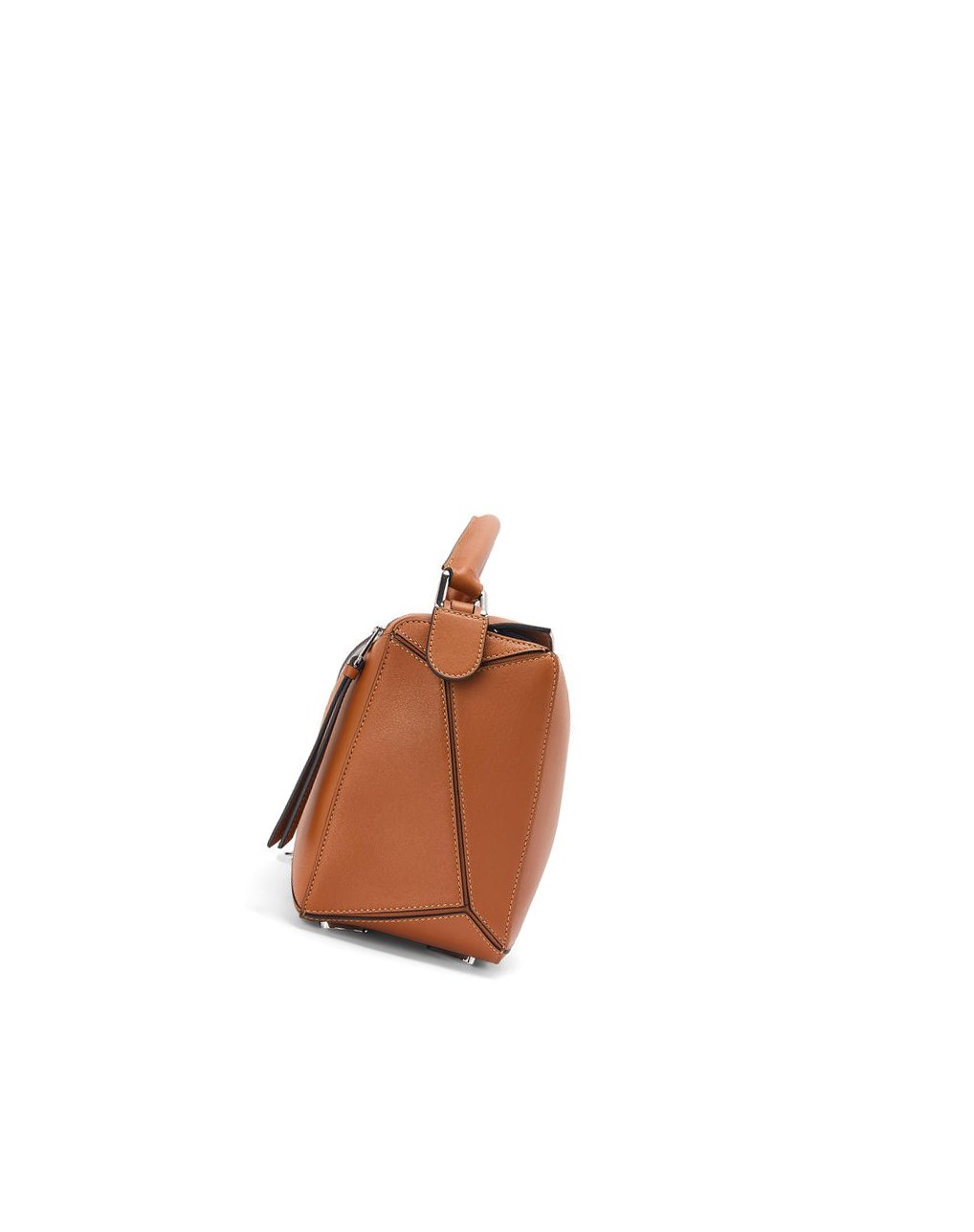 Loewe Puzzle bag in classic calfskin Tan | FQAHV-9650