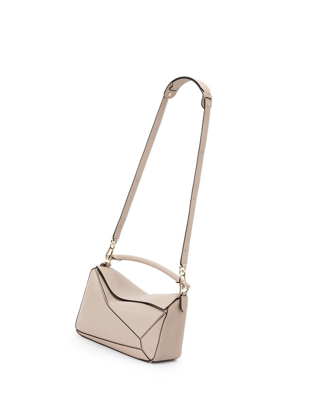Loewe Puzzle bag in soft grained calfskin Sand | KCJQF-5693