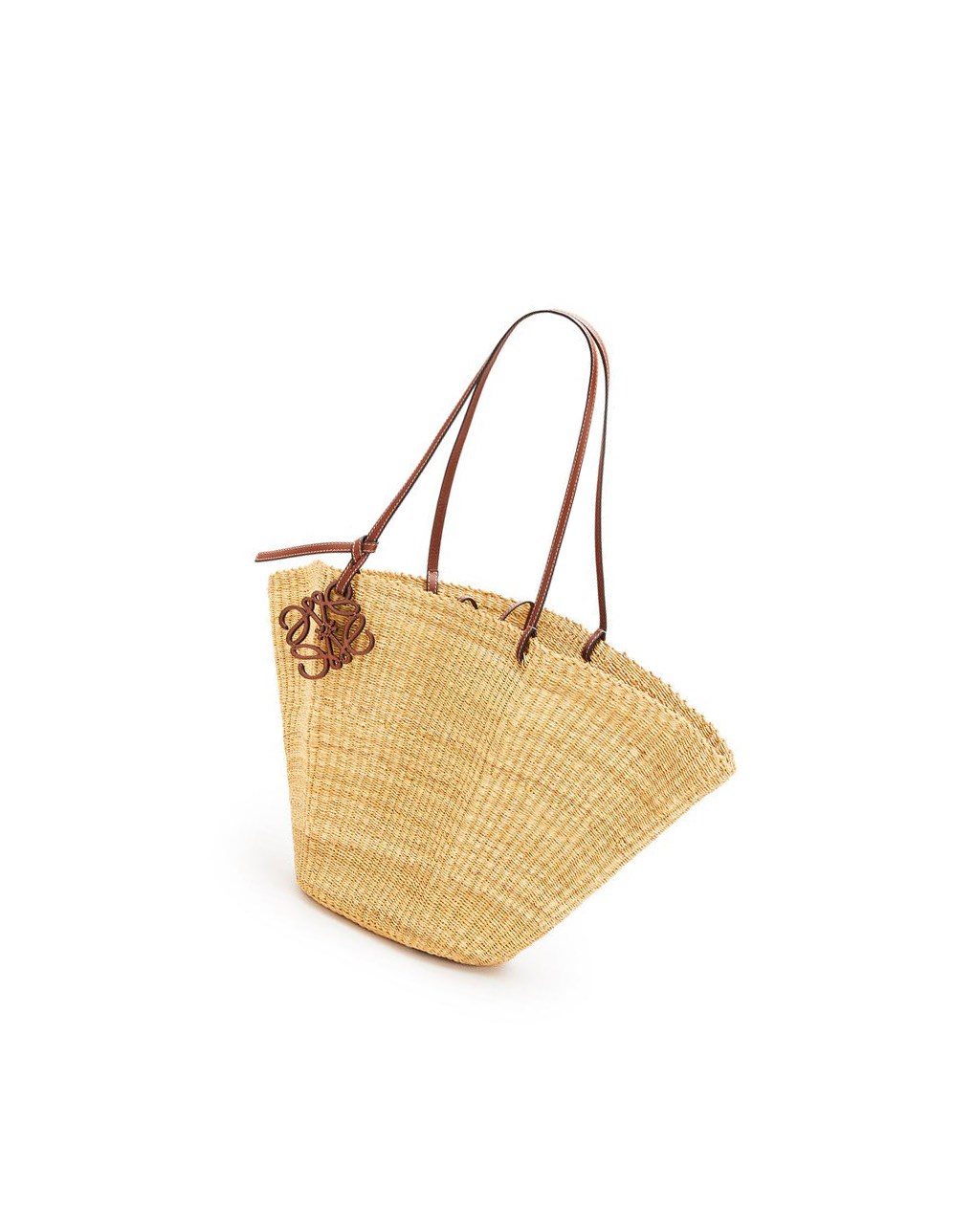Loewe Shell Basket bag in elephant grass and calfskin Natural / Pecan | HJLOC-0163